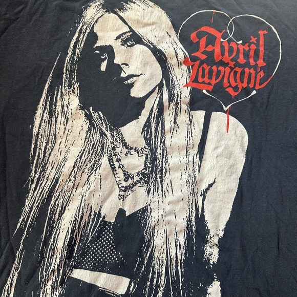 Black Graphic T-Shirt with Red and White Design Avril Lavigne band tee S - Picture 5 of 5